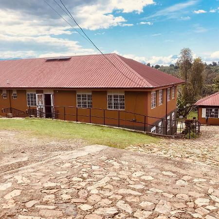 Yes Hostel Fort Portal Bagian luar foto